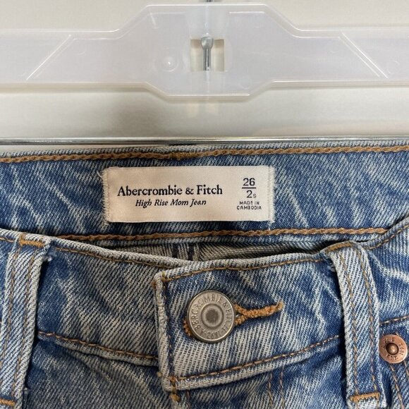 Abercrombie & Fitch High Rise Mom Jeans Light Wash Distressed Size 26 2 Short - Picture 2 of 8